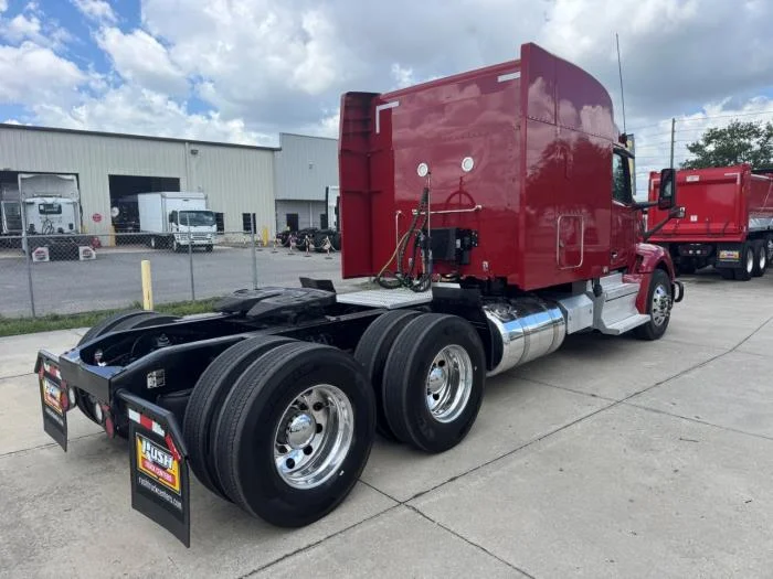 2022 Peterbilt 579 — photo 6