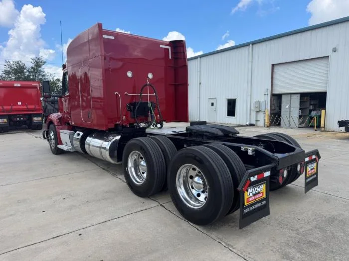 2022 Peterbilt 579 — photo 8