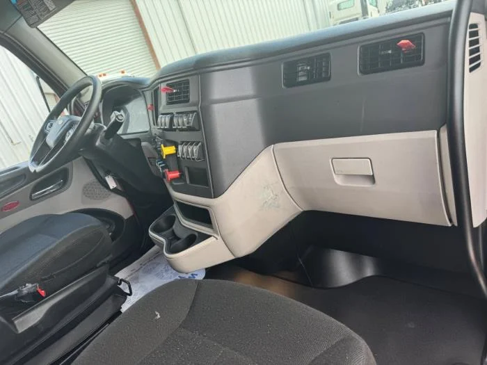 2022 Peterbilt 579 — photo 16