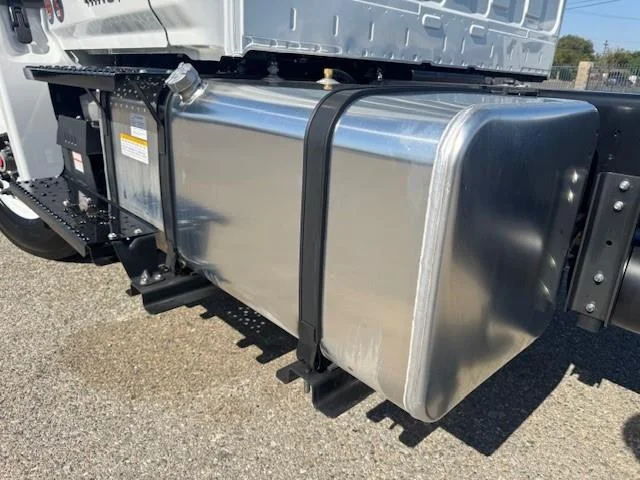 2026 Hino L7 - image 8