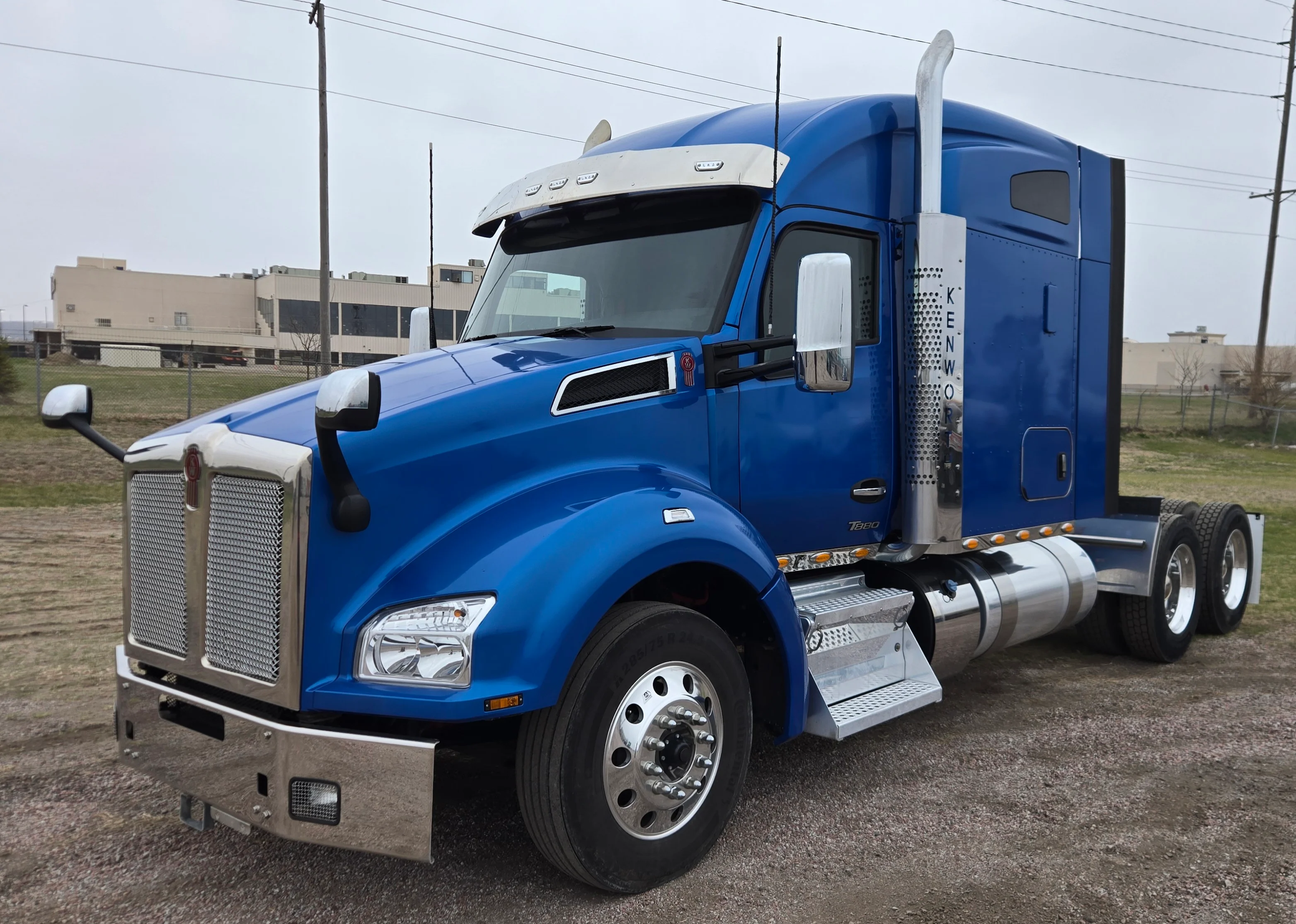 2023 Kenworth T880 in Council Bluffs, IA