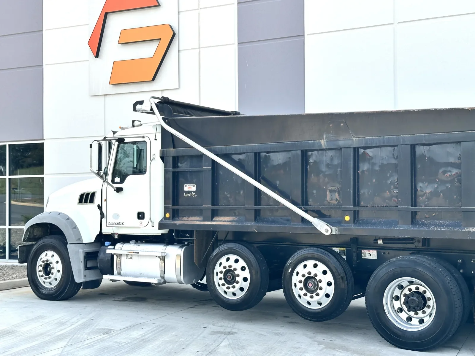 2014 Mack Granite in Greer, SC — photo 9