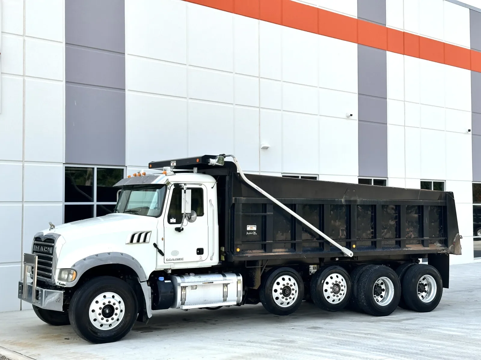2014 Mack Granite in Greer, SC — photo 3