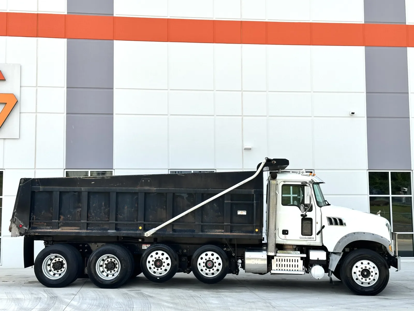 2014 Mack Granite in Greer, SC — photo 4