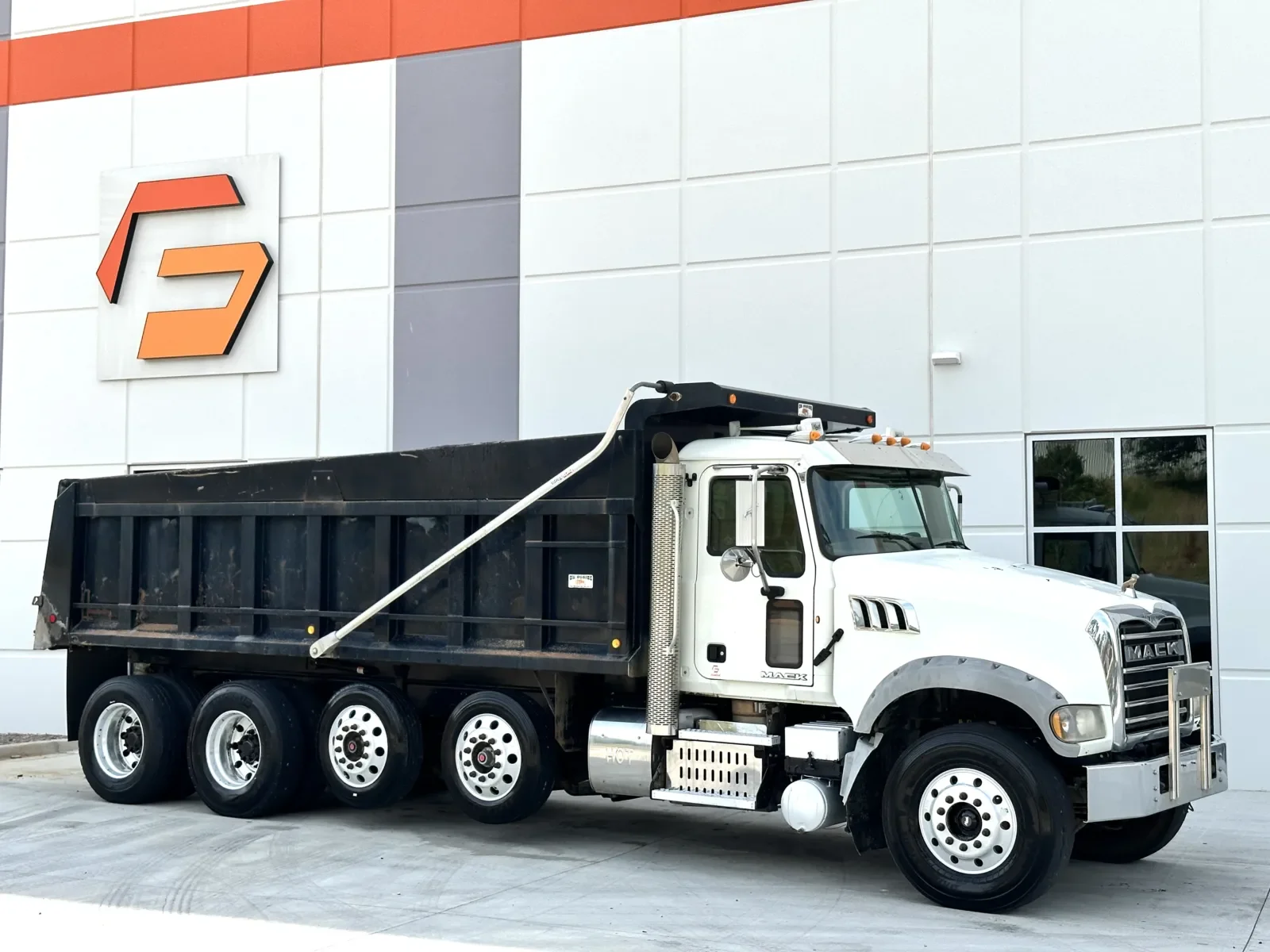2014 Mack Granite in Greer, SC — photo 2
