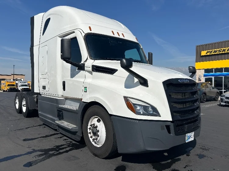 2023 Freightliner Cascadia in Fontana, CA
