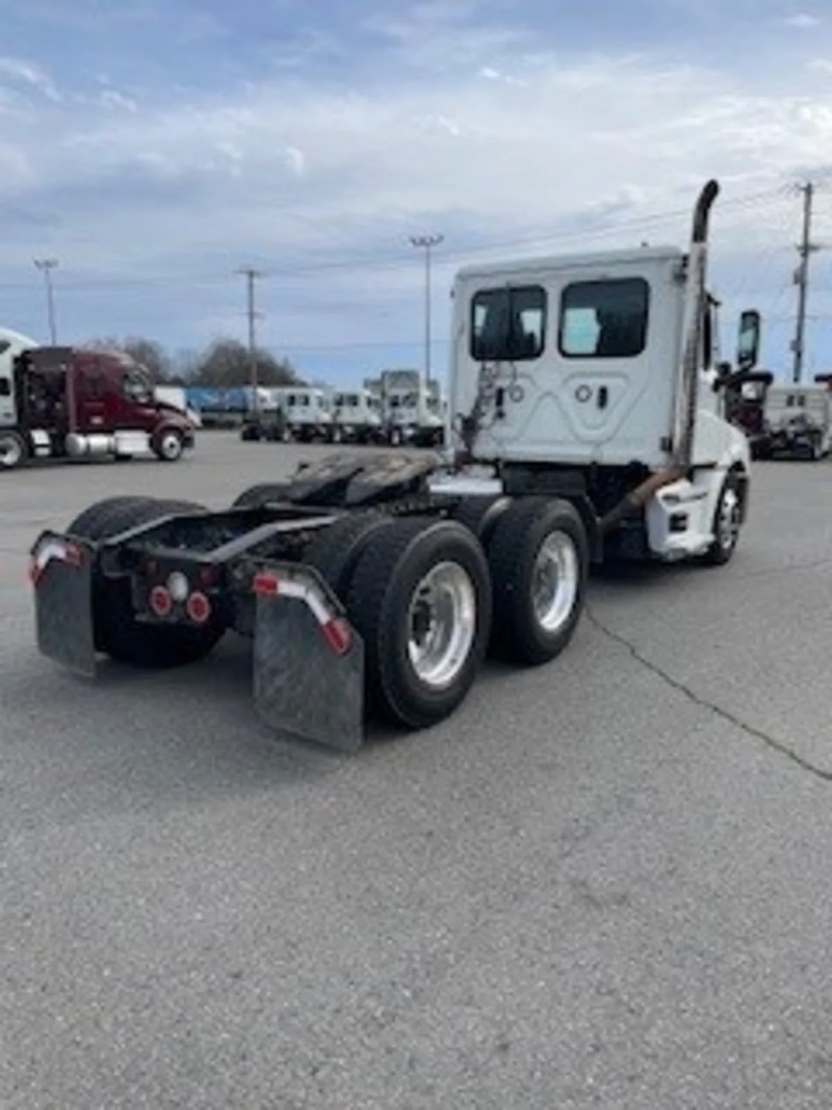 2021 Freightliner Cascadia in North Little Rock, AR — photo 4