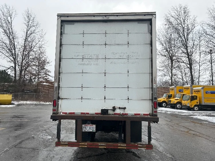 2020 Hino 338 - image 7