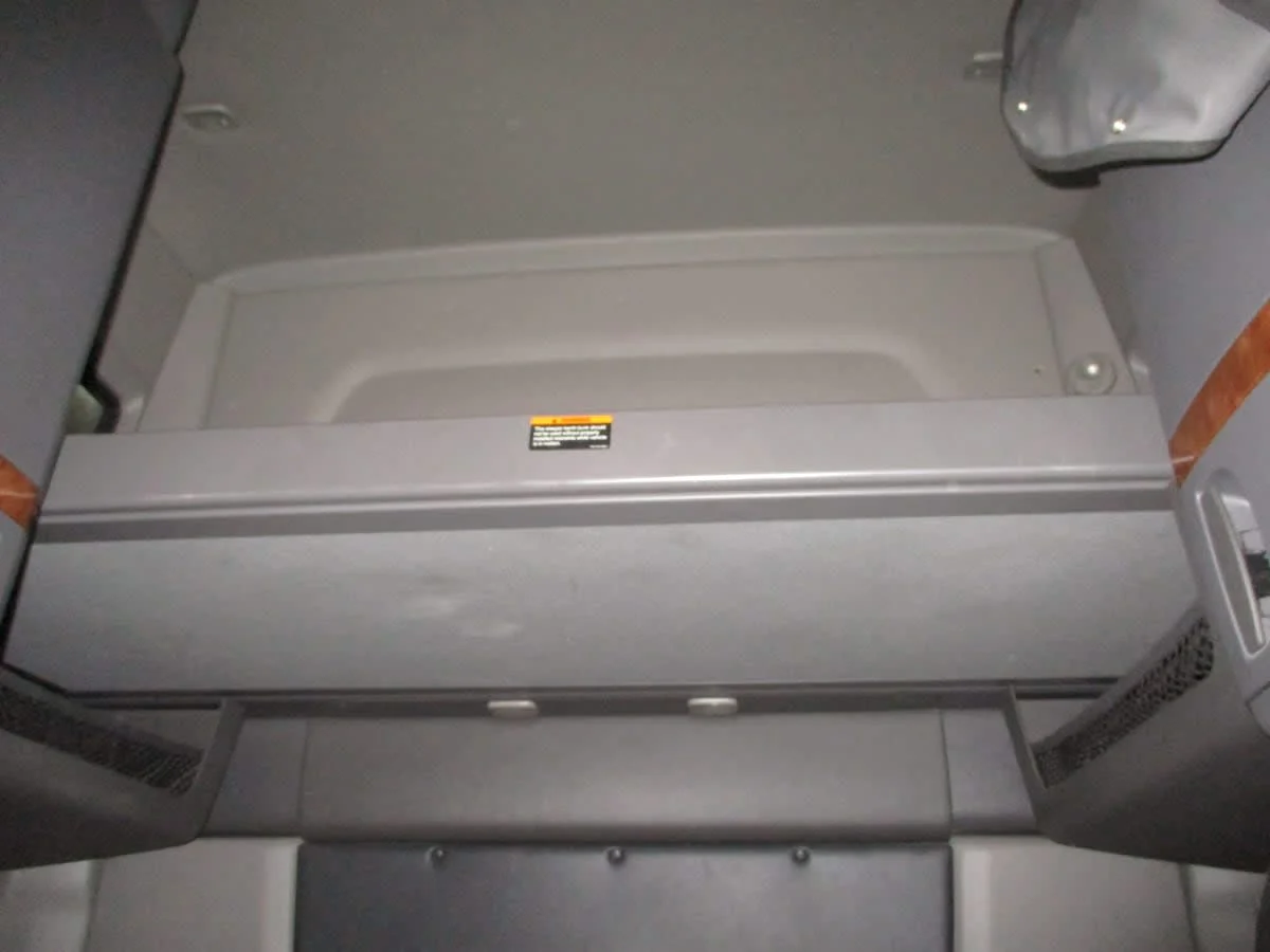 2021 International LT in Phoenix, AZ — photo 8