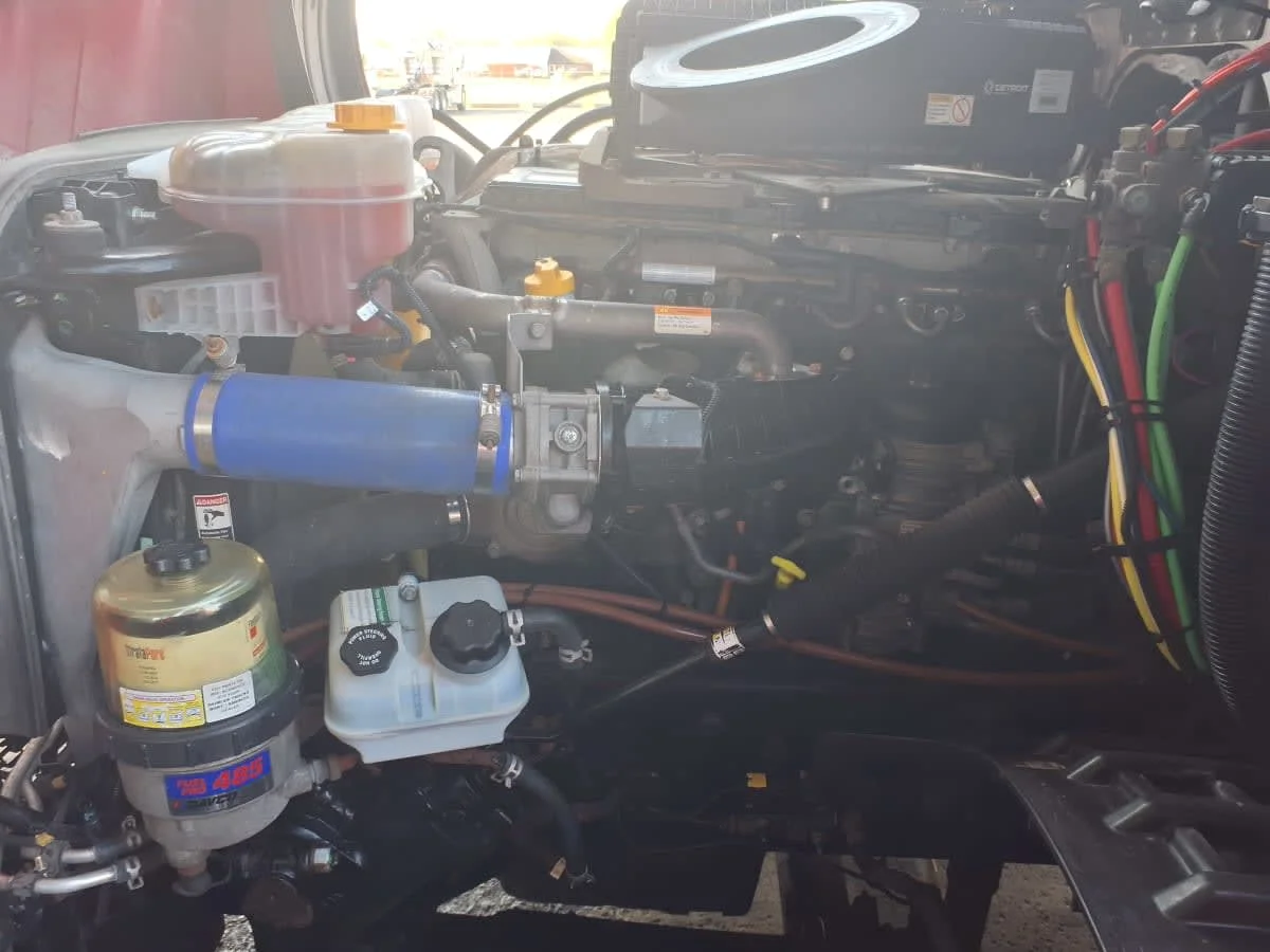 2020 Freightliner Cascadia in Hilliard, OH — photo 14