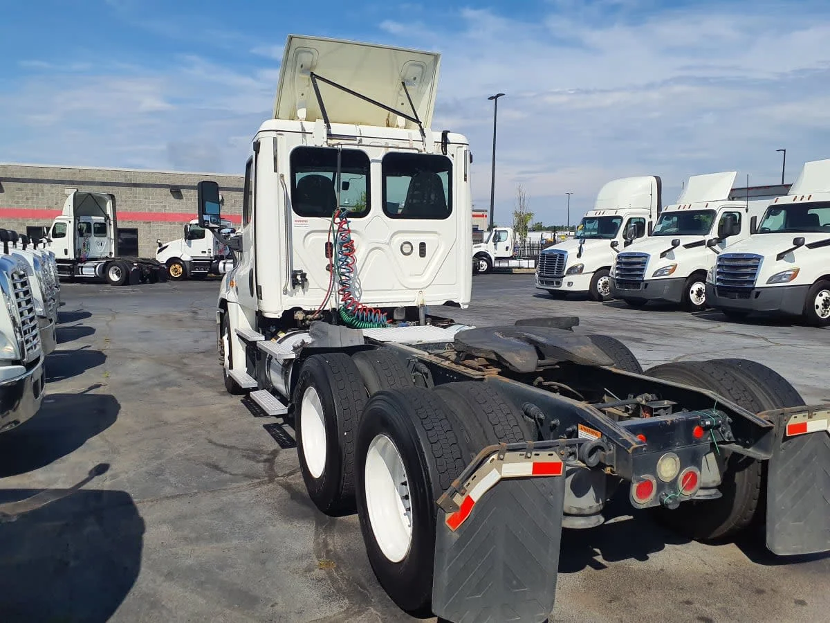 2018 Freightliner Cascadia in Atlanta, GA — photo 6