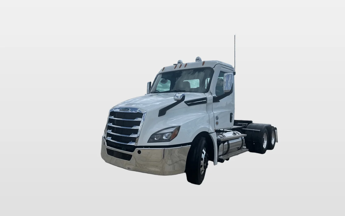 2027 Freightliner Cascadia - image 1