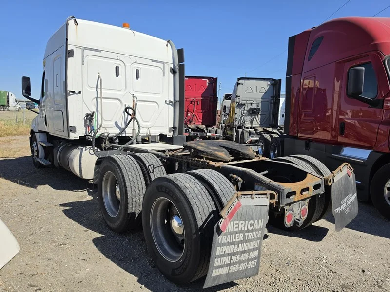 2019 Freightliner in French Camp, CA — photo 6