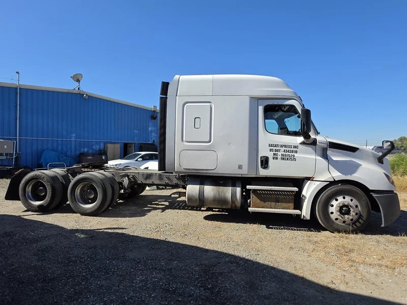 2019 Freightliner in French Camp, CA — photo 27