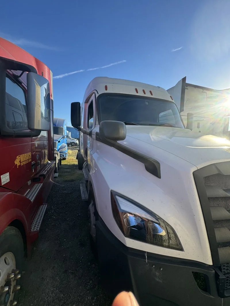 2019 Freightliner in French Camp, CA — photo 16