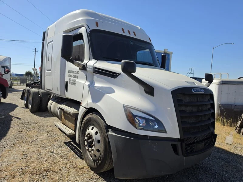 2019 Freightliner in French Camp, CA — photo 3