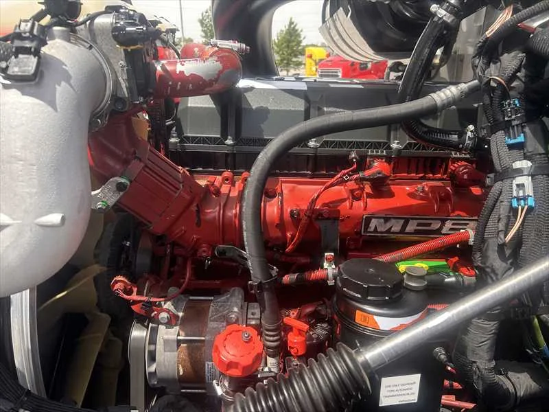 2021 Mack Anthem - image 10