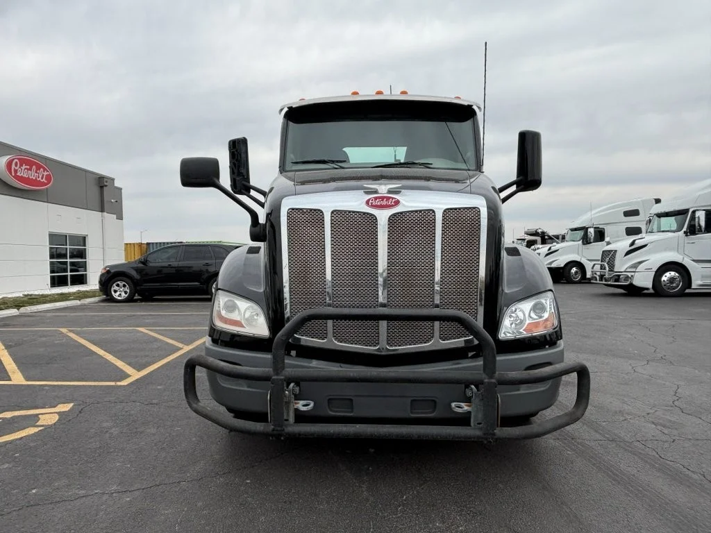 2021 Peterbilt 579 in Springfield, MO — photo 3