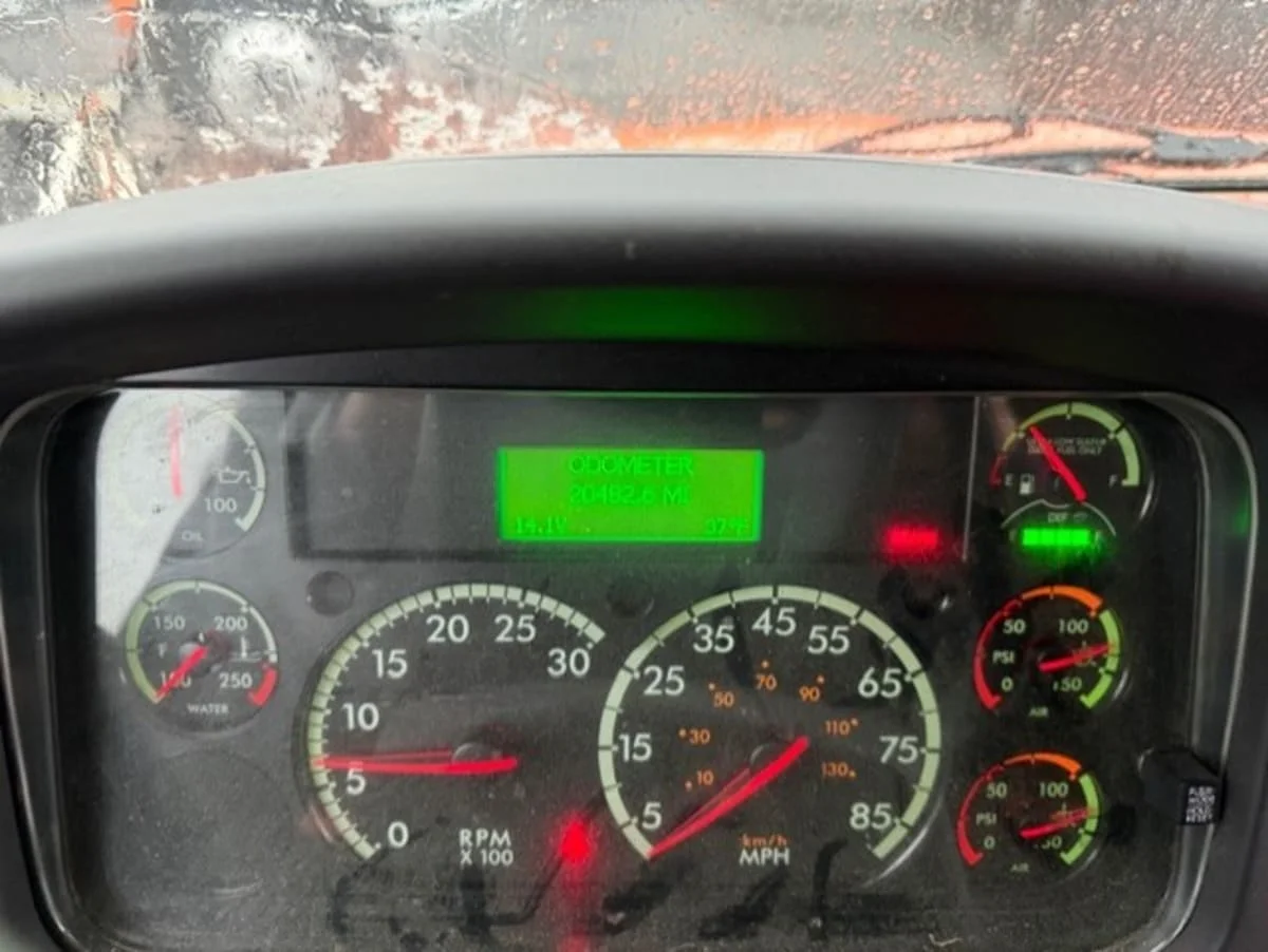 2020 Freightliner M2 106 - image 10