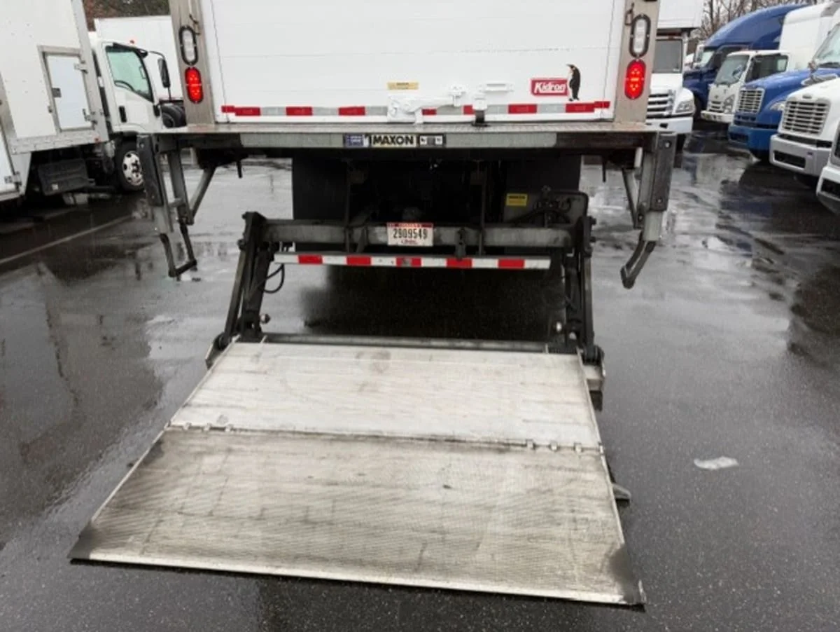 2020 Freightliner M2 106 - image 13