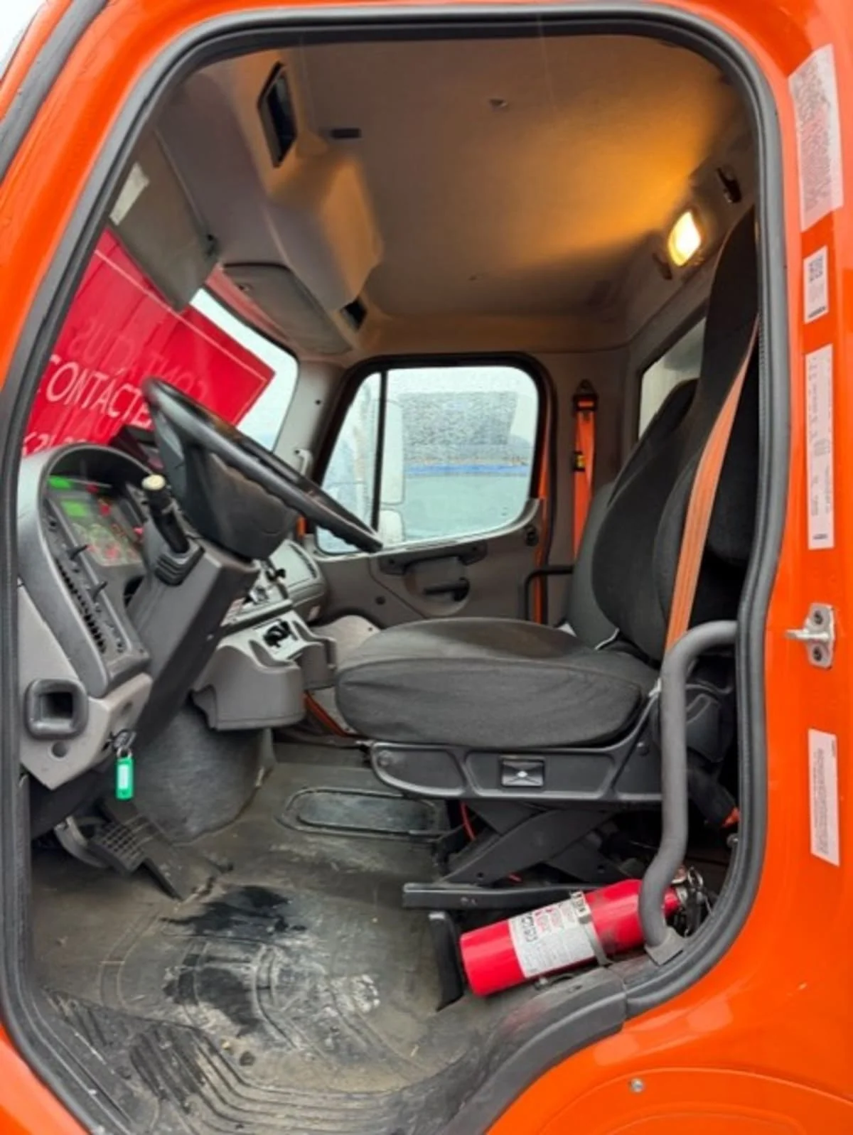 2020 Freightliner M2 106 - image 8