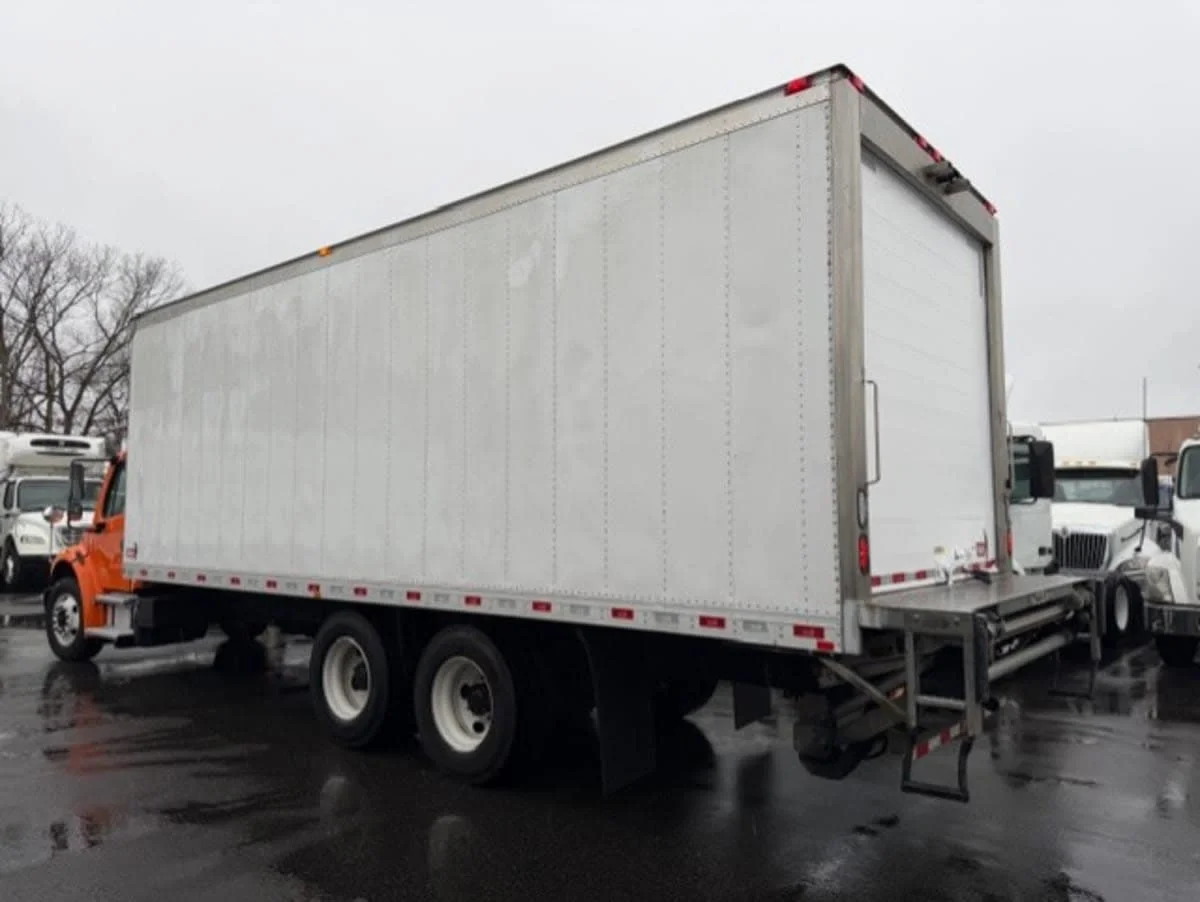 2020 Freightliner M2 106 - image 6