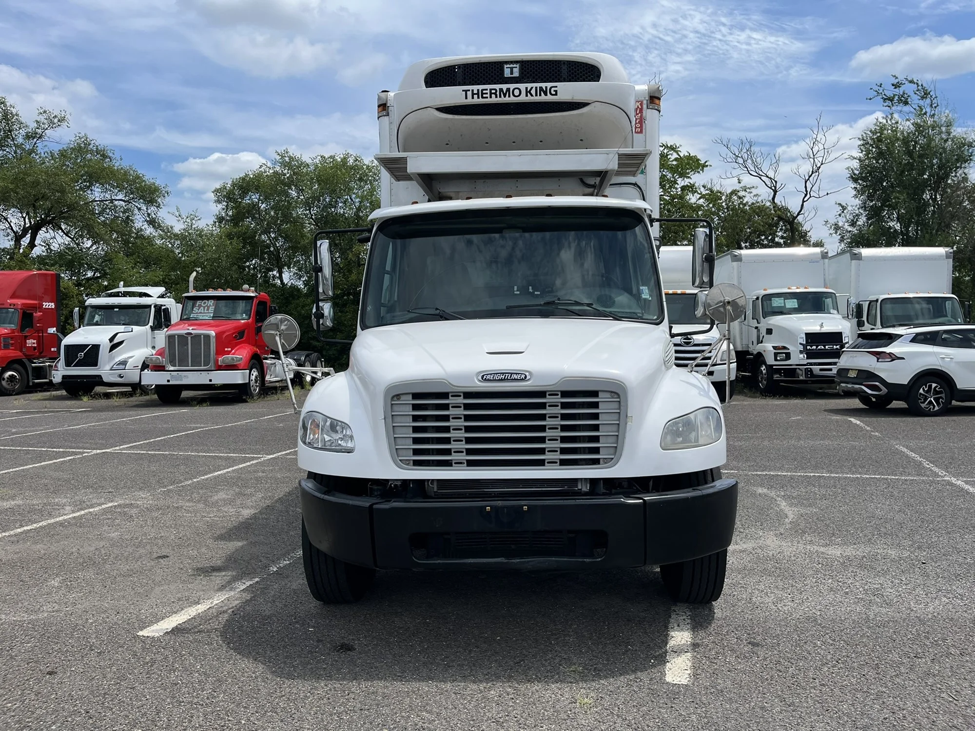 2017 Freightliner M2 106 - image 2