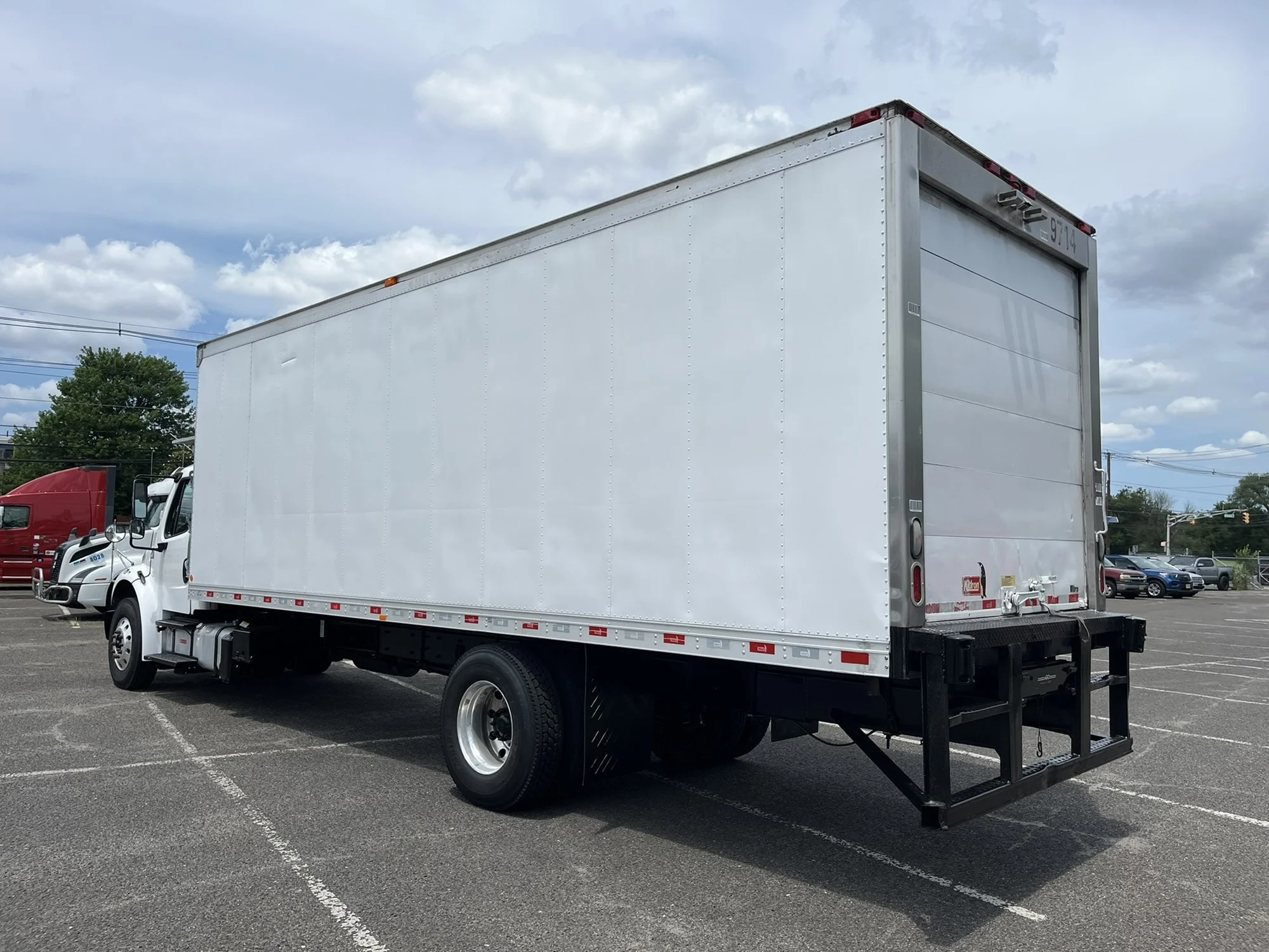 2017 Freightliner M2 106 - image 6