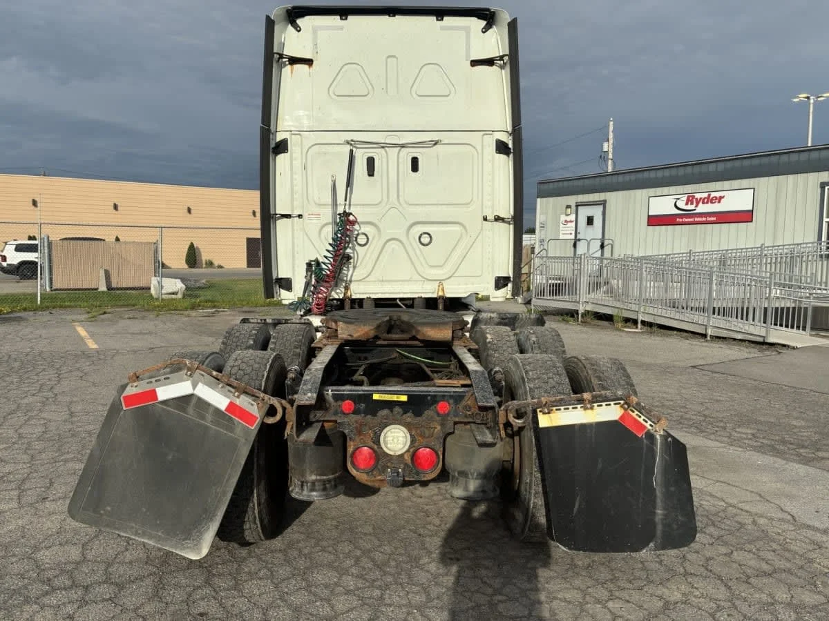 2019 Freightliner Cascadia in Syracuse, NY — photo 5