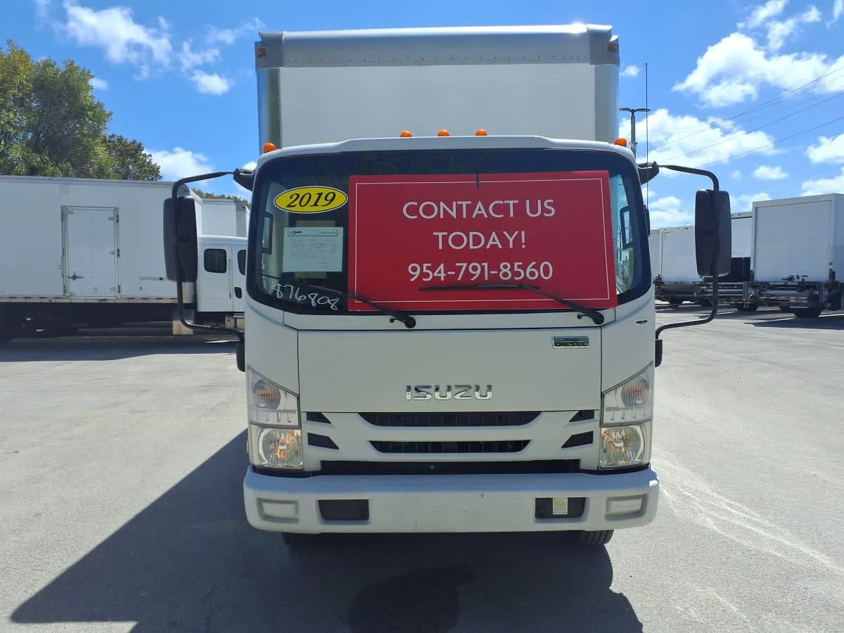 2019 Isuzu NRR in Davie, FL — photo 2
