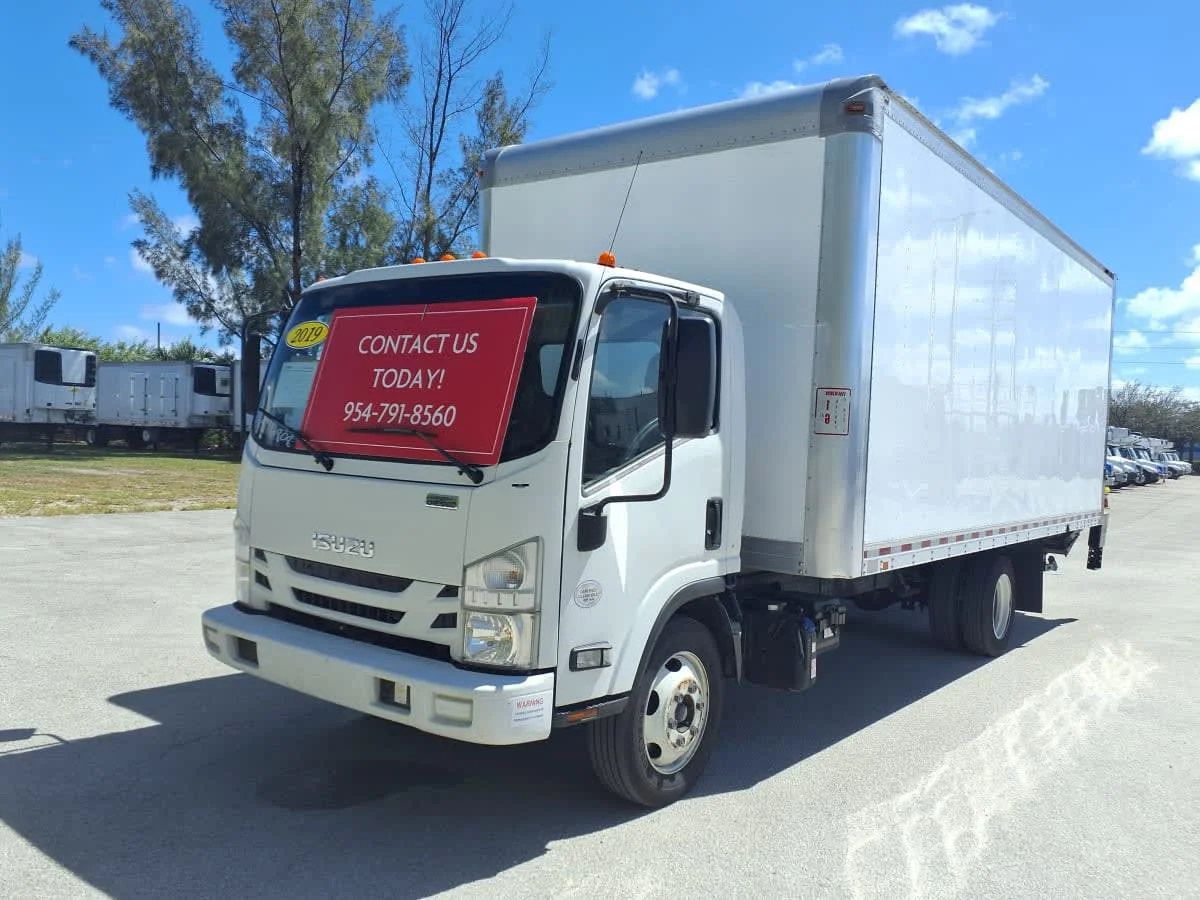 2019 Isuzu NRR in Davie, FL