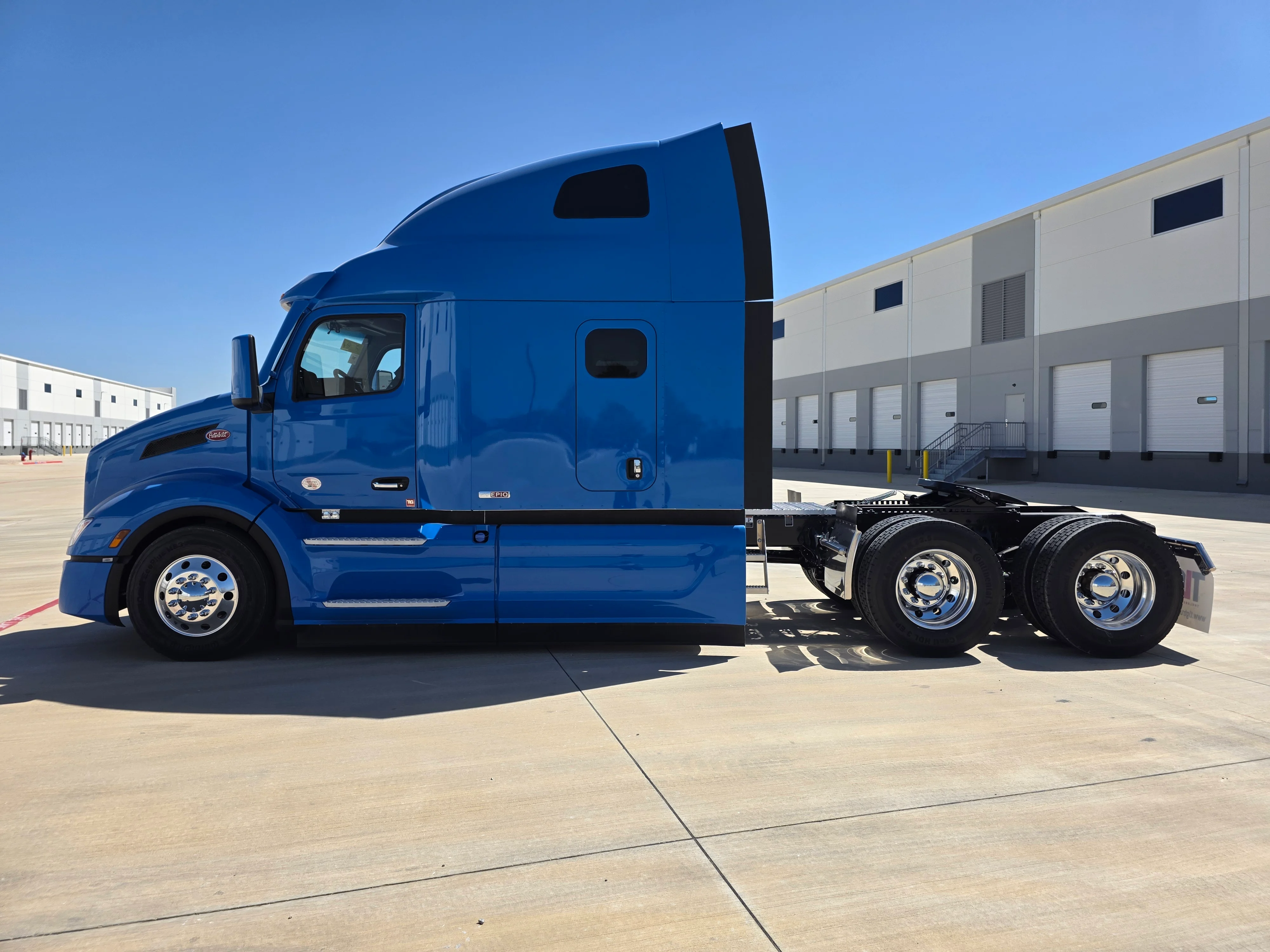 2027 Peterbilt 579 in Dunn, NC — photo 2