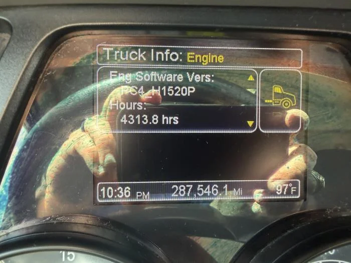 2020 Peterbilt 567 — photo 31