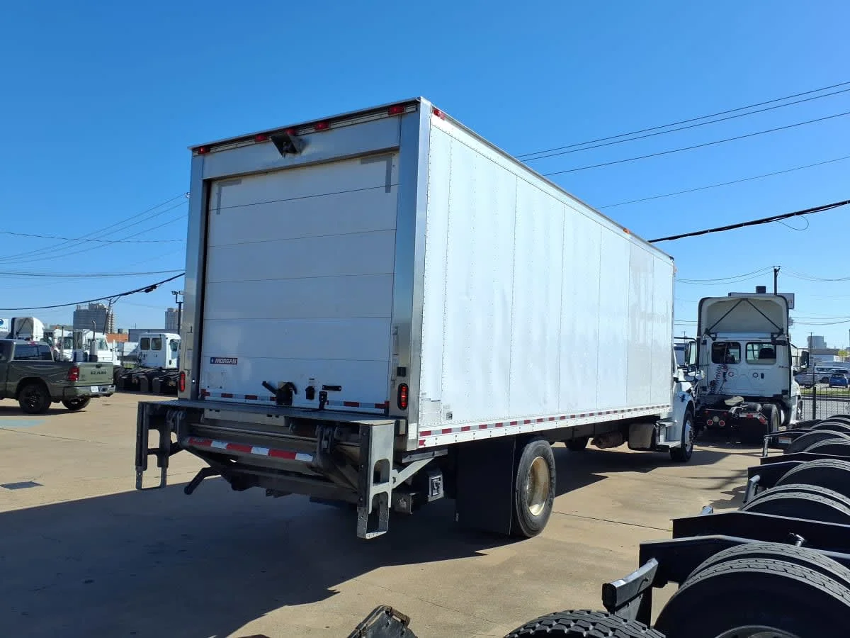 2018 Freightliner M2 106 in North Little Rock, AR — photo 4