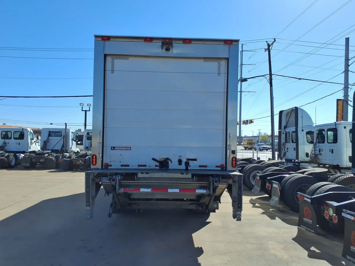 2018 Freightliner M2 106 in North Little Rock, AR — photo 5