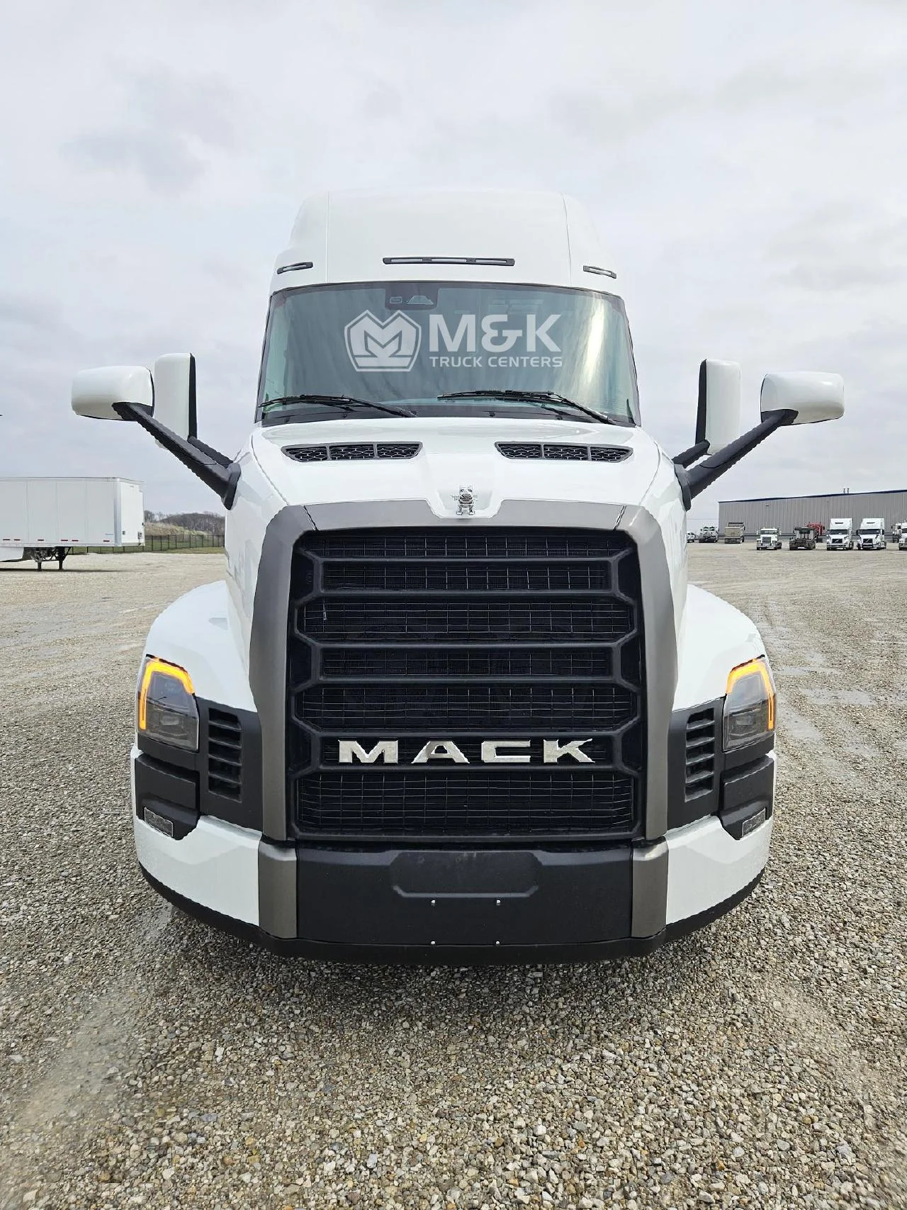 2026 Mack Pinnacle in Toledo, OH — photo 2