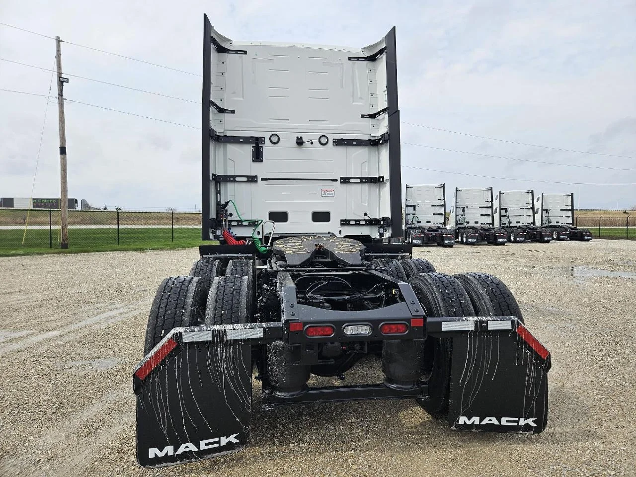 2026 Mack Pinnacle in Toledo, OH — photo 5