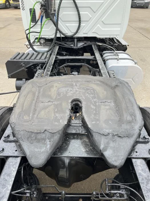 2020 International MV - image 6