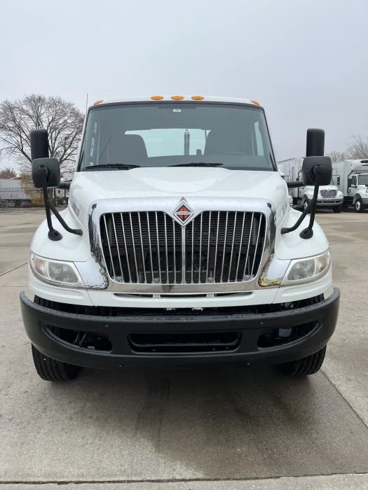 2020 International MV - image 9