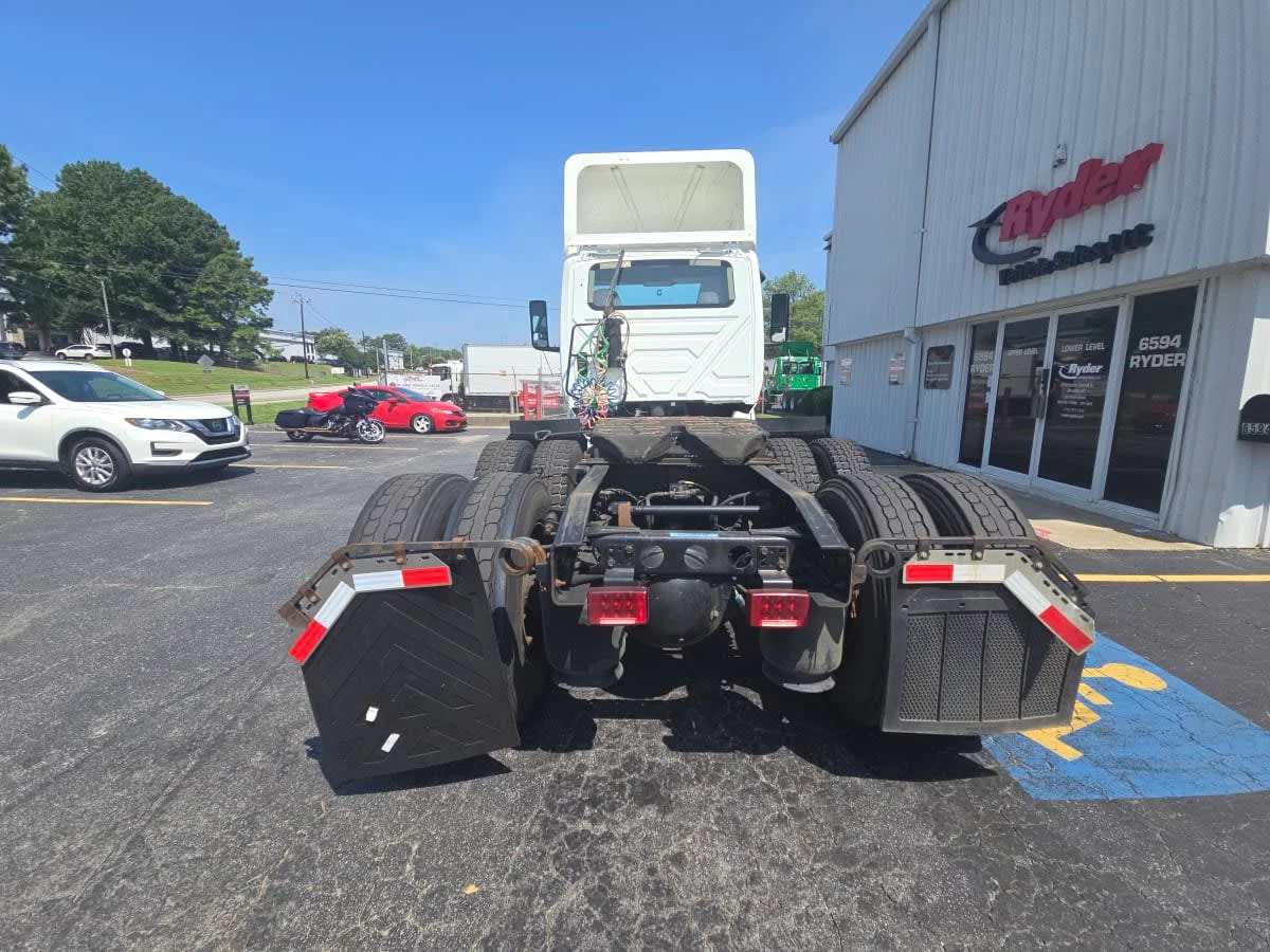 2019 International LT in Doraville, GA — photo 5