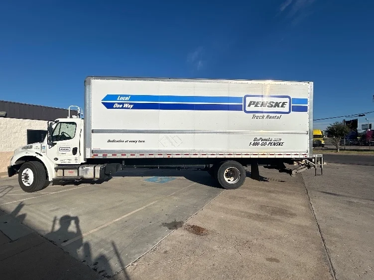 2022 Freightliner M2 106 in Tulsa, OK — photo 4