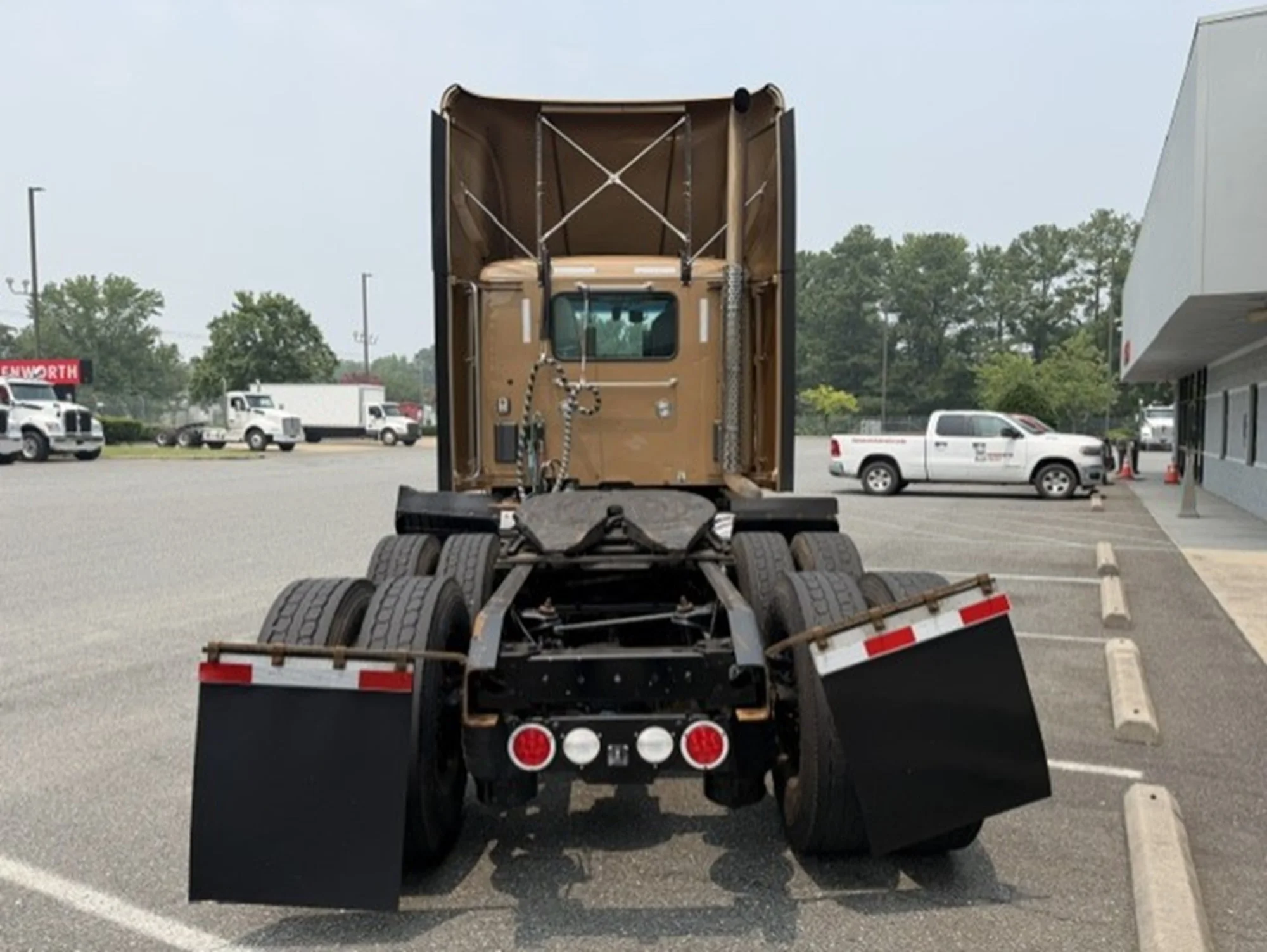 2022 Kenworth T680 in Richmond, VA — photo 3