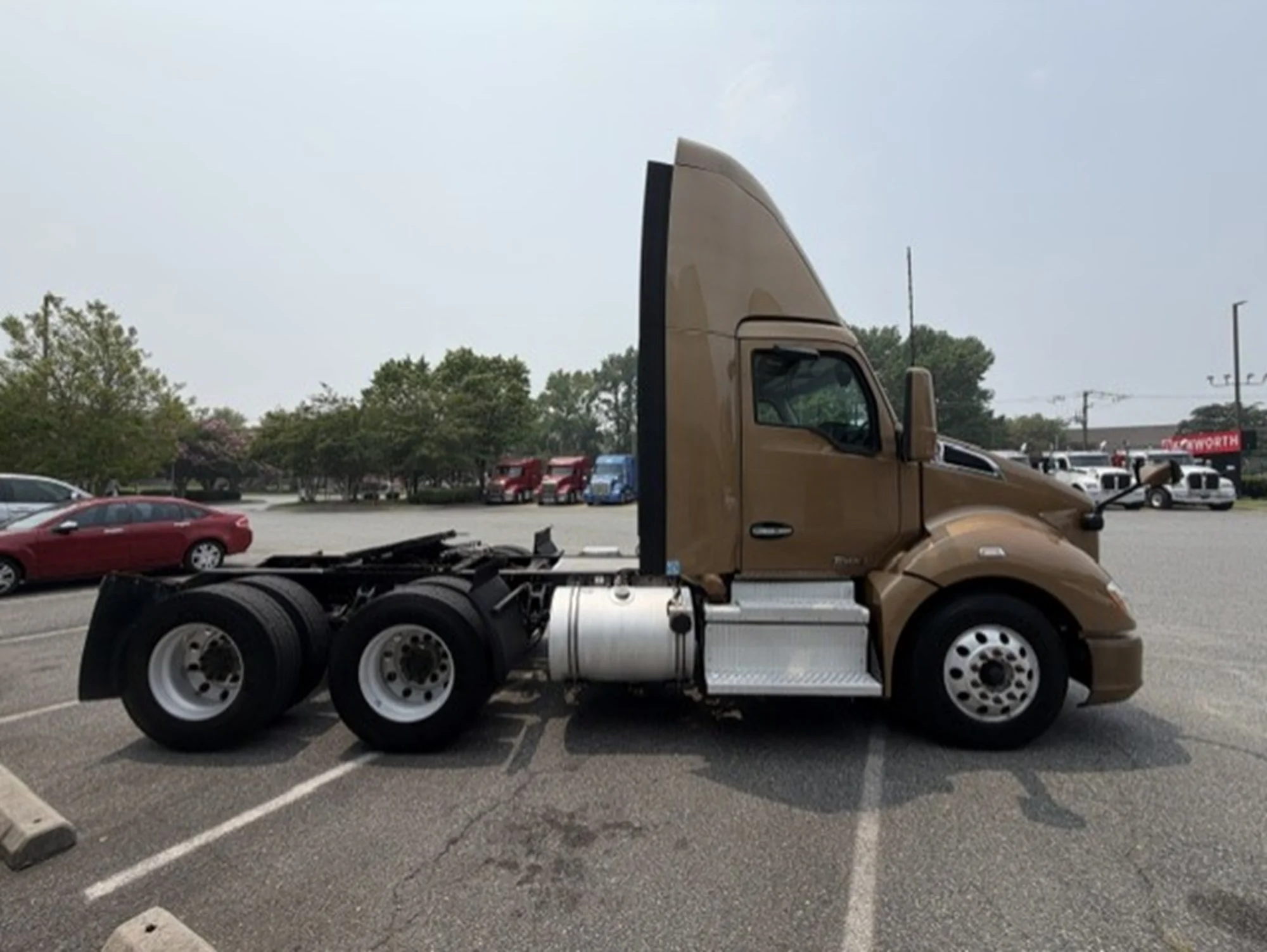2022 Kenworth T680 in Richmond, VA — photo 2