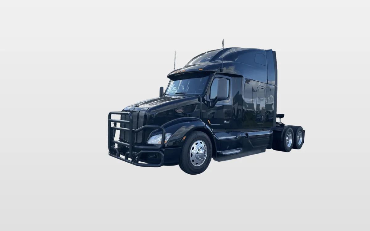 2022 Peterbilt 579 - image 1