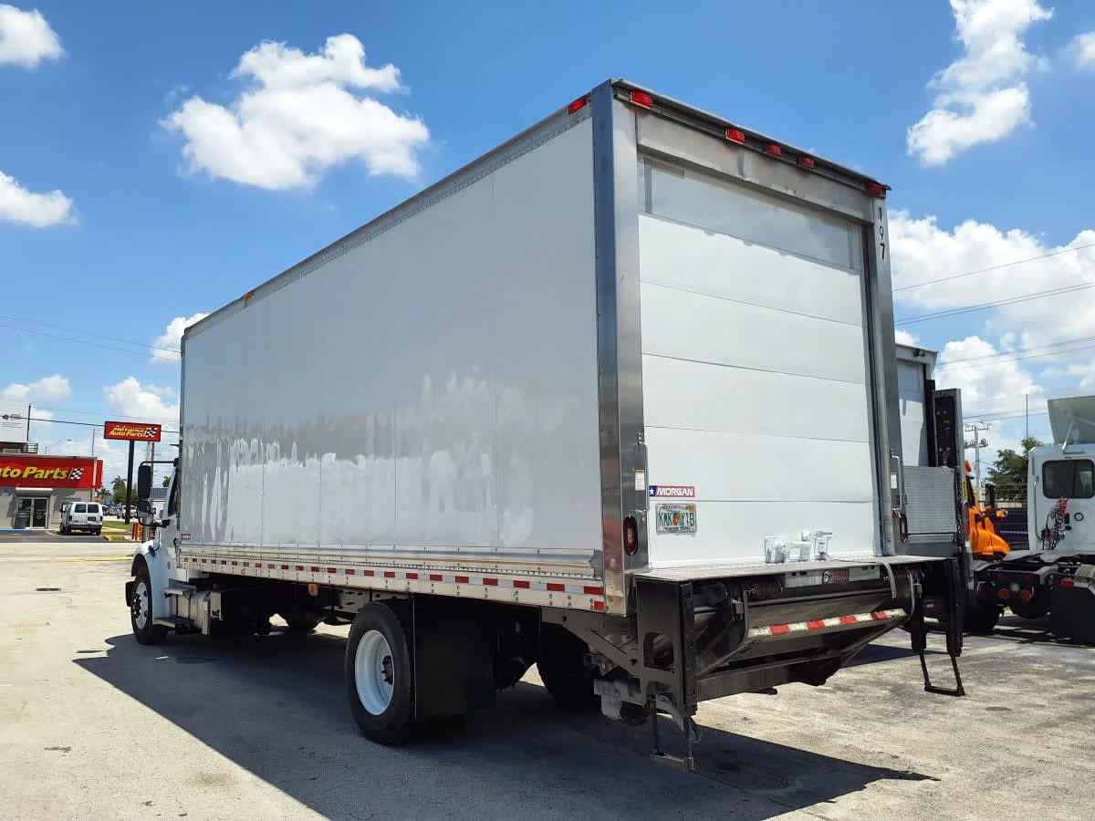 2019 Freightliner M2 106 in Davie, FL — photo 6
