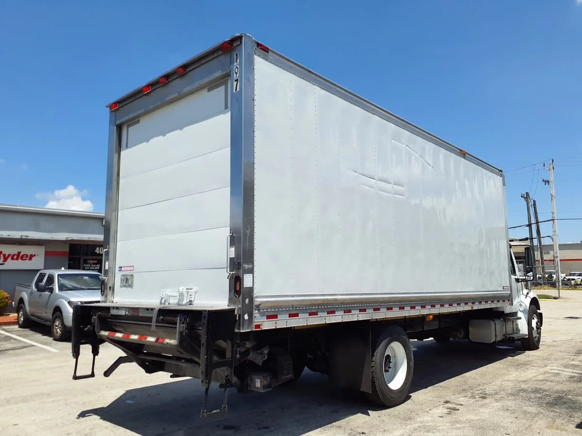 2019 Freightliner M2 106 in Davie, FL — photo 4