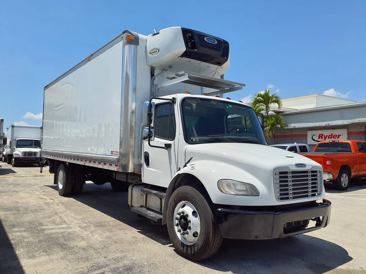 2019 Freightliner M2 106 in Davie, FL — photo 3