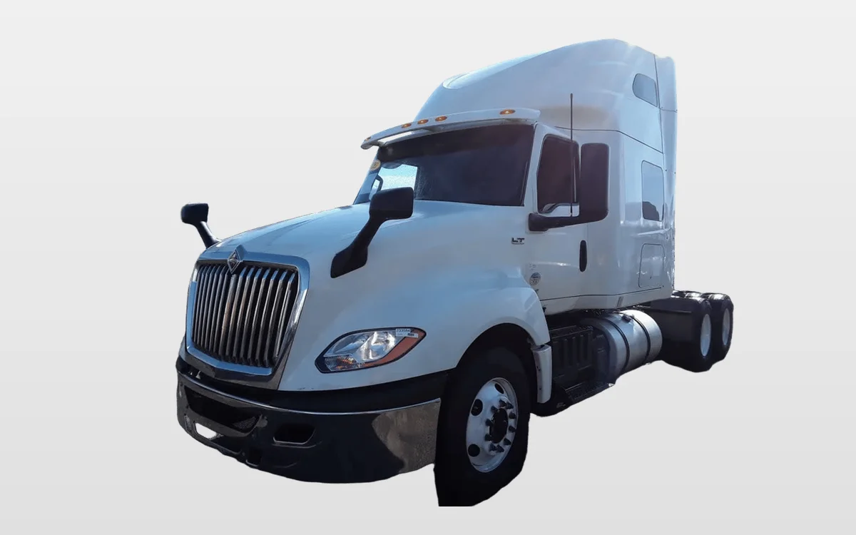 2020 International LT - image 1