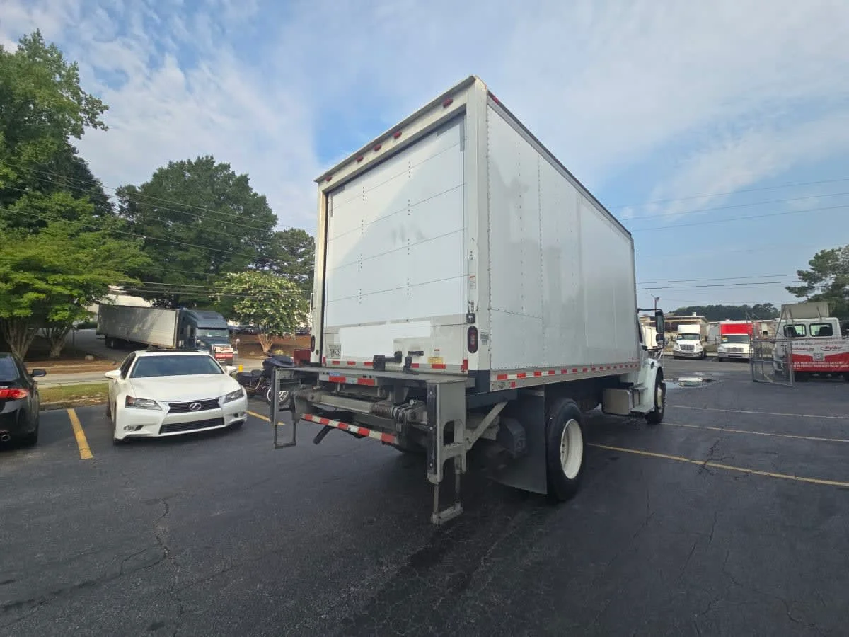 2020 Freightliner M2 106 in Doraville, GA — photo 4