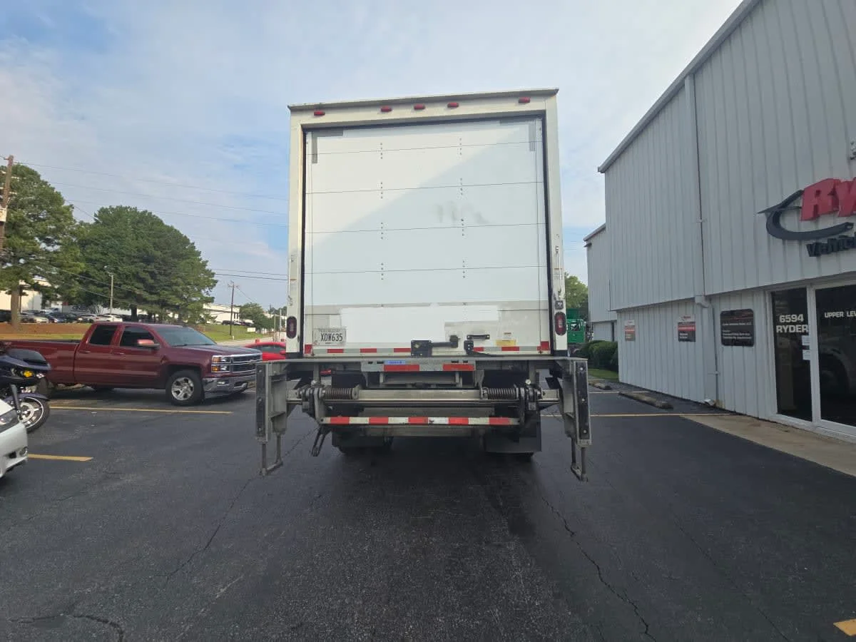 2020 Freightliner M2 106 in Doraville, GA — photo 5